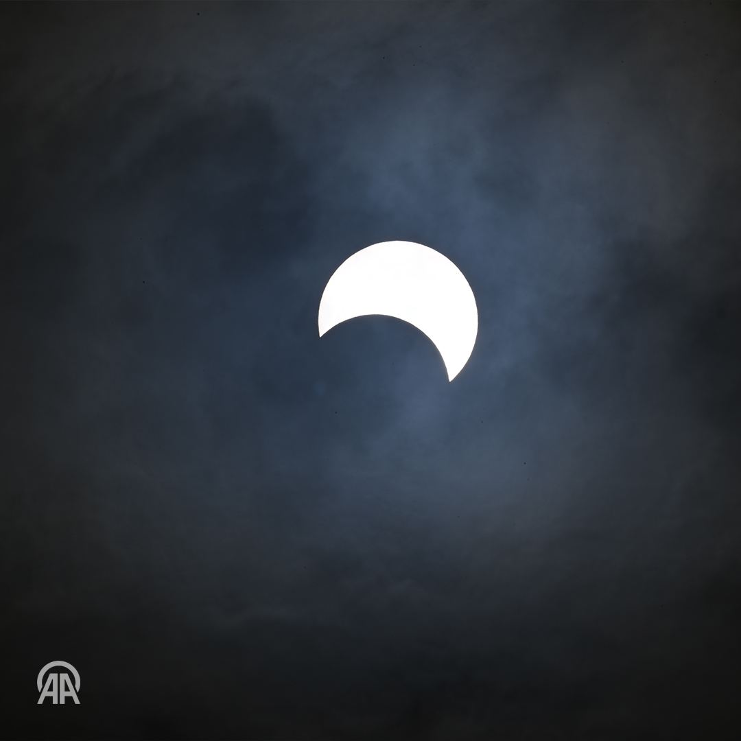 تصاویری  از خورشید گرفتگی حلقوی در آسمان ایالت نوادای آمریکا ثبت شد